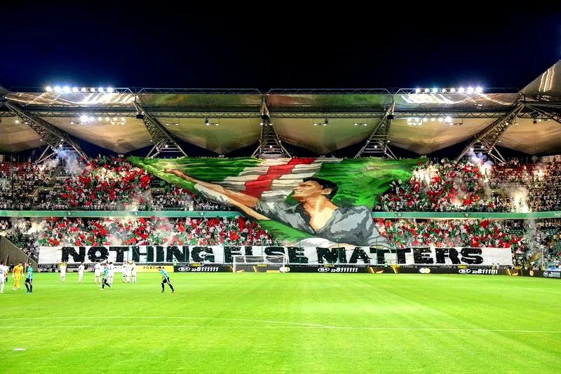 Jak zagrać na gitarze „Nothing Else Matters” i oczarować wszystkich