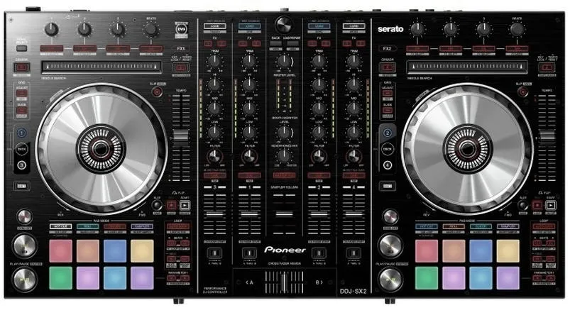 Jakie są ceny sprzętu DJ i co warto wiedzieć przed zakupem?