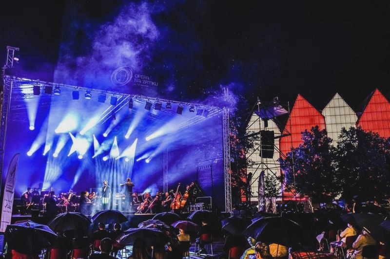 Koncert – jaki wybrać na wyjątkowy wieczór?