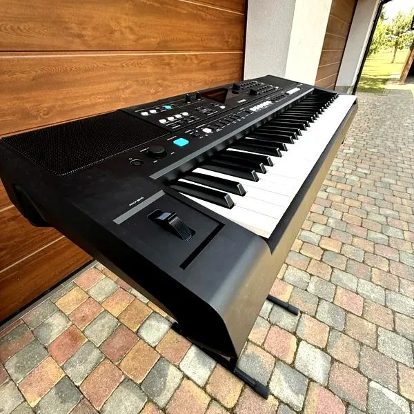 Keyboard czy pianino elektryczne
